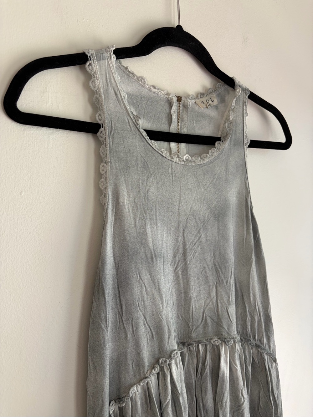 POL Gray Crochet Trim Ruffle Hem Racerback Sleeveless Boho Peasant Top Size M - Picture 2 of 6